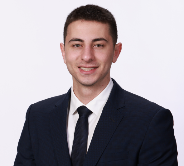 Aaron Voskani-commercial real estate agent